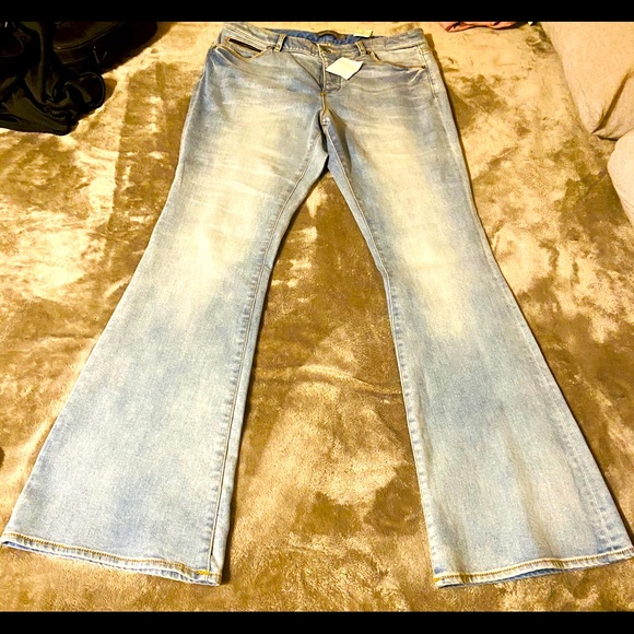 Jeans - Picture 1 of 3